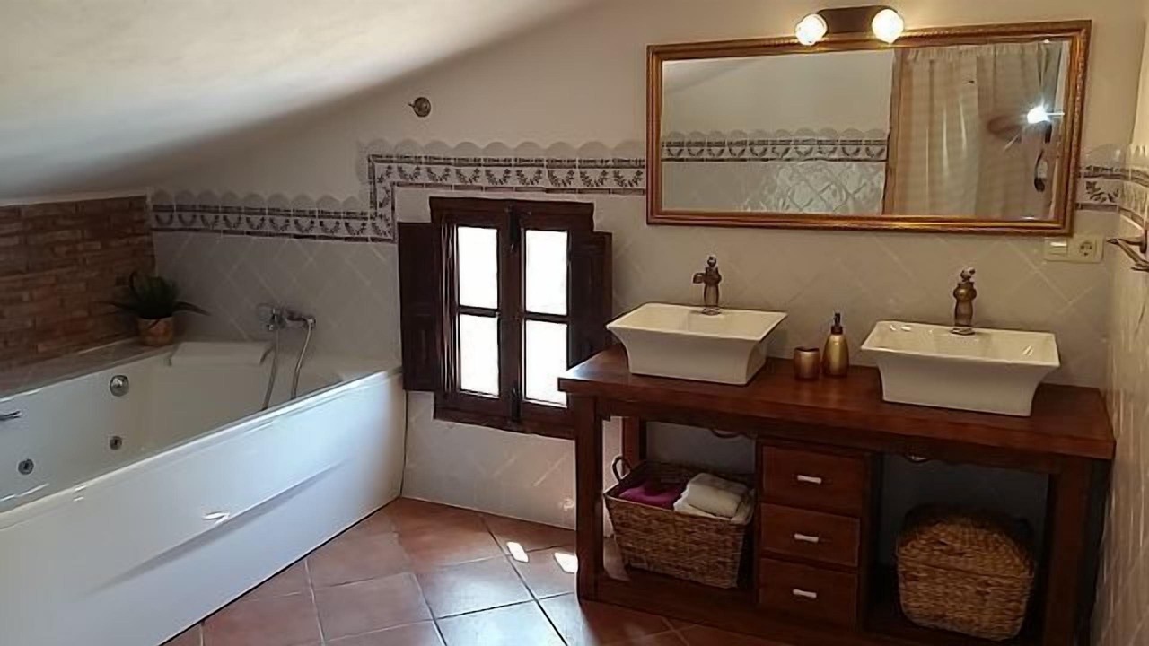 Photo of Bathroom in Riogordo