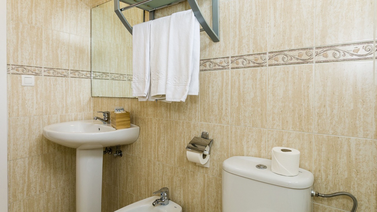 Photo of Bathroom in Arroyo de la Miel