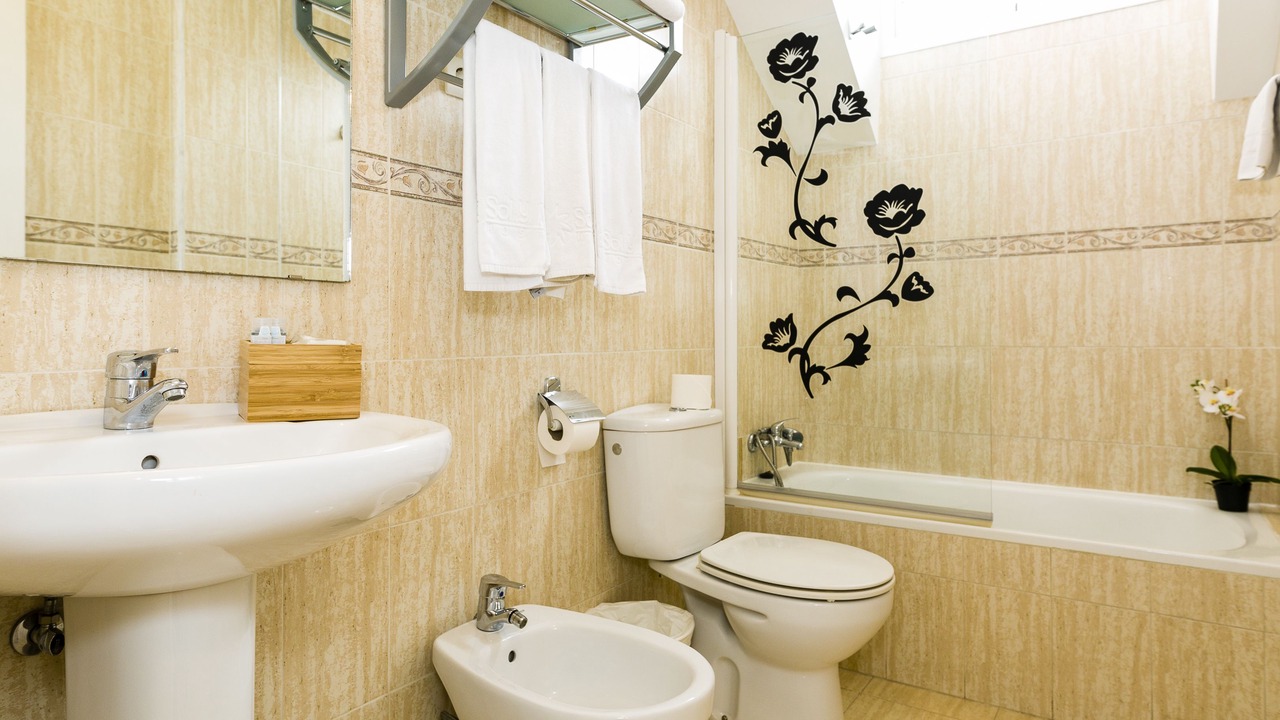 Photo of Bathroom in Arroyo de la Miel