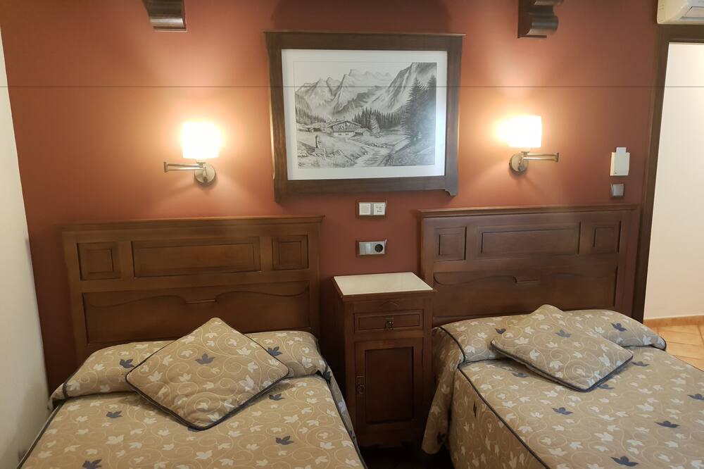 Photo of Bedroom in Porcuna
