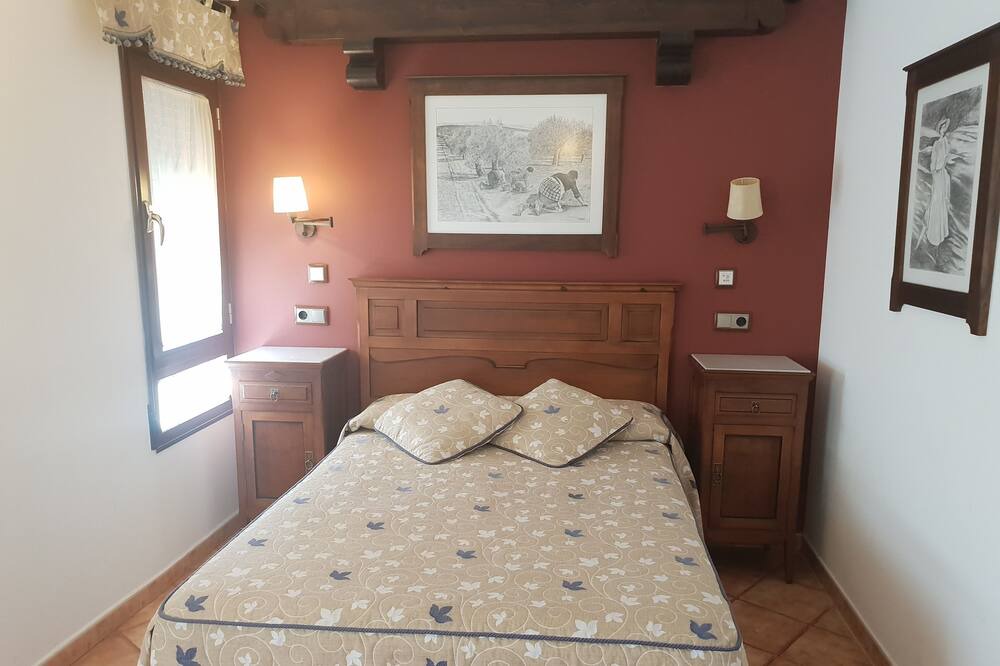 Photo of Bedroom in Porcuna