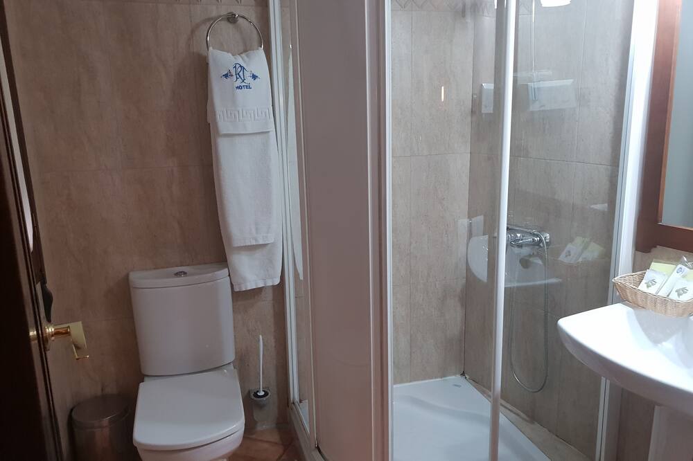 Photo of Bathroom in Porcuna