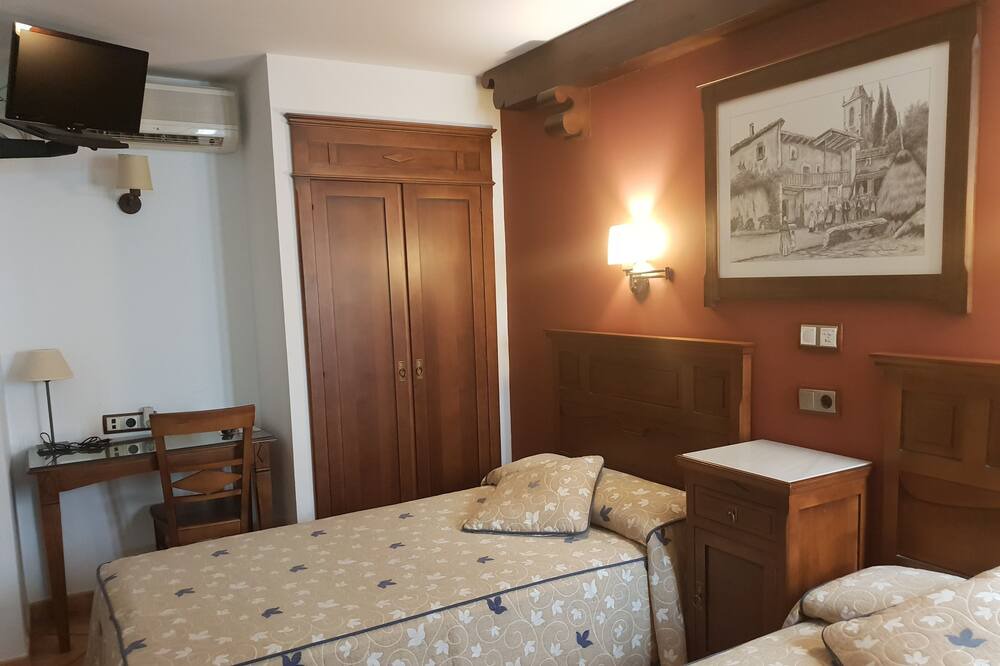 Photo of Bedroom in Porcuna