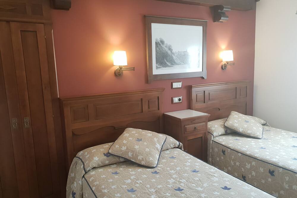 Photo of Bedroom in Porcuna
