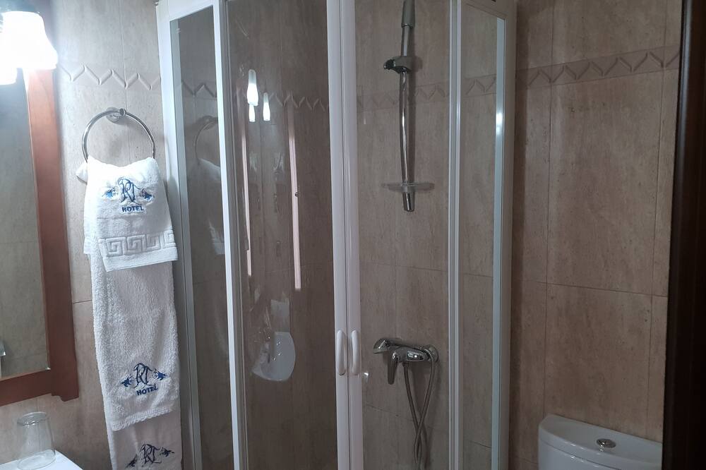 Photo of Bathroom in Porcuna