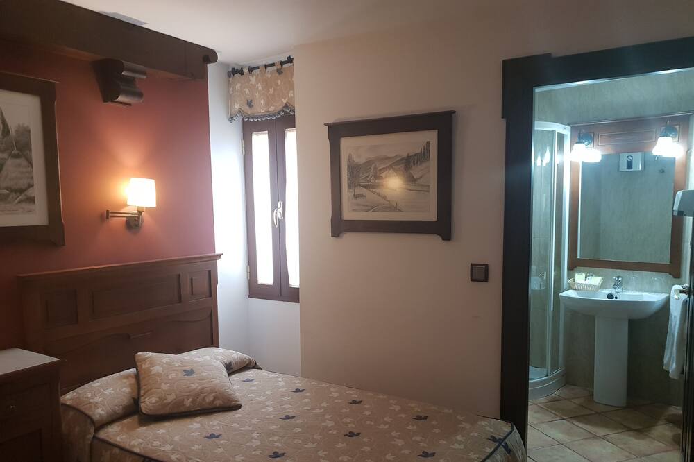 Photo of Bedroom in Porcuna