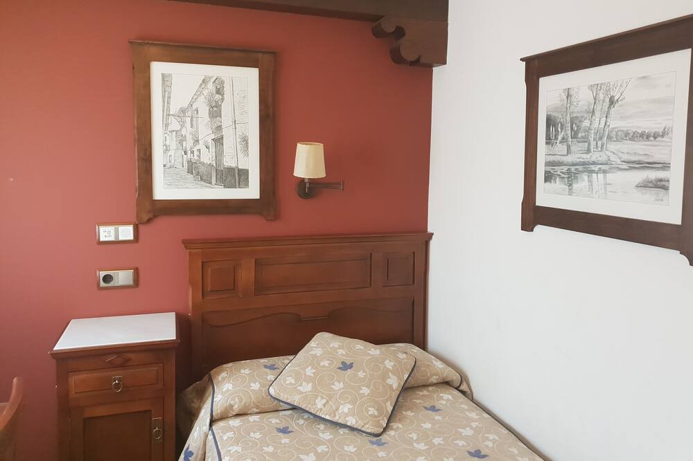 Photo of Bedroom in Porcuna