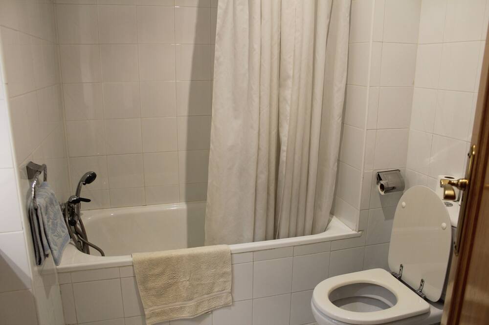 Photo of Bathroom in Figares