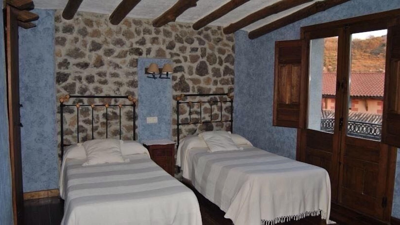 Photo of Bedroom in Arroyomolinos de la Vera