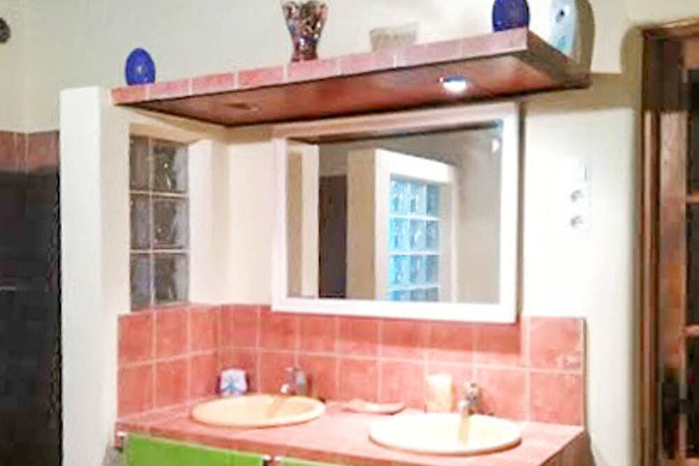 Photo of Bathroom in Valdezufre