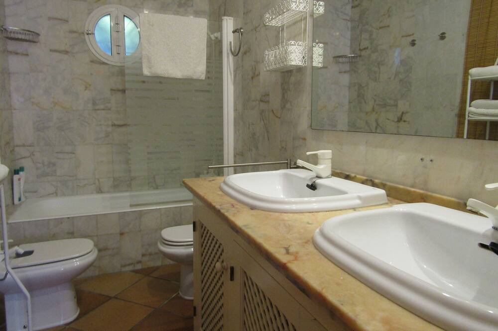 Photo of Bathroom in El Puerto de Santa Maria