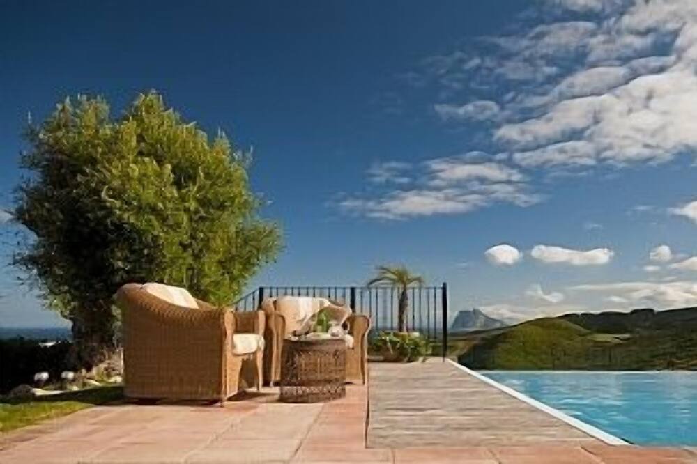 Photo of Outdoor in La Linea de la Concepcion