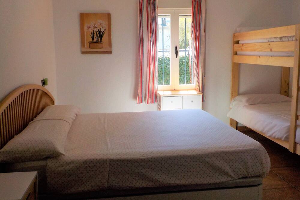 Photo of Bedroom in Santa Maria de Trassierra