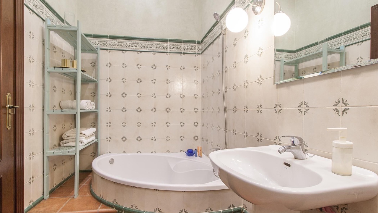 Photo of Bathroom in El Viso del Alcor
