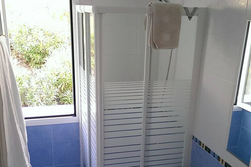 Photo of Bathroom in Benagalbon