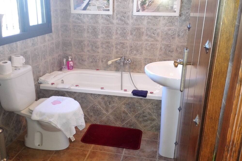 Photo of Bathroom in Villanueva del Trabuco