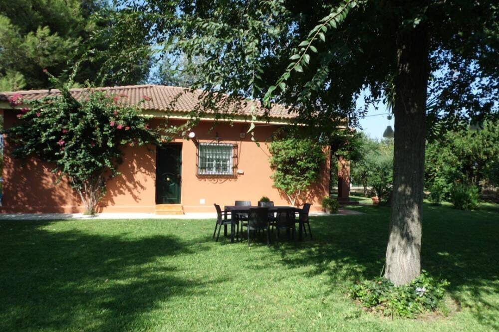 Photo of Outdoor in Macarena Norte