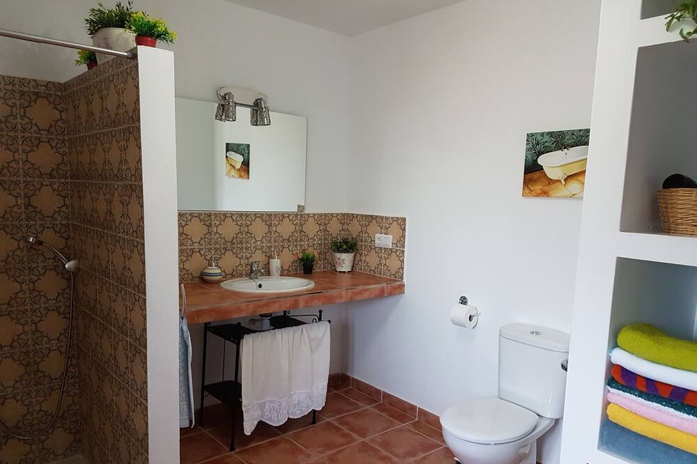 Photo of Bathroom in Calabazares