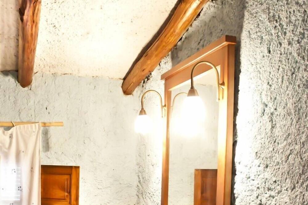 Photo of Bathroom in Torviscon