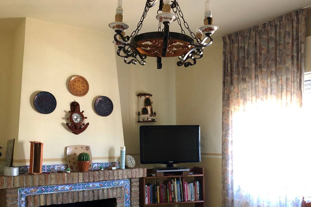 Photo of Livingroom in Sector P - Palmito