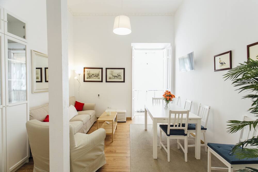 Photo of Livingroom in Encarnacion-Regina