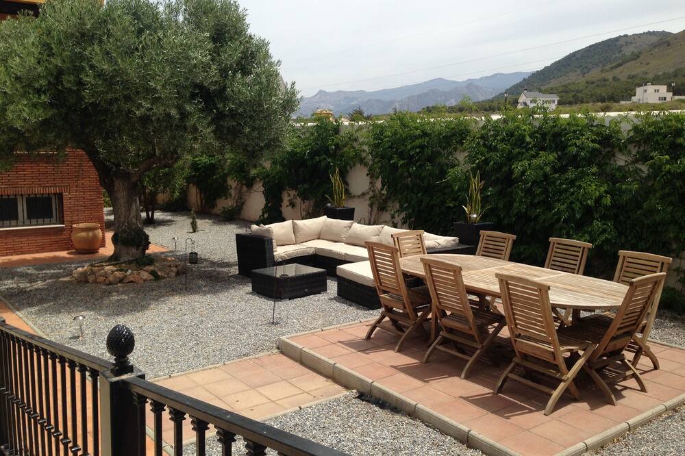 Photo of Outdoor in Dilar