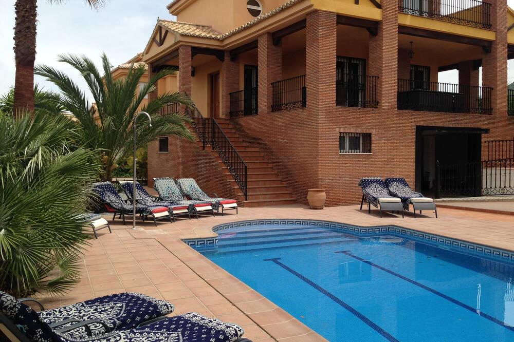 Photo of Outdoor in Dilar