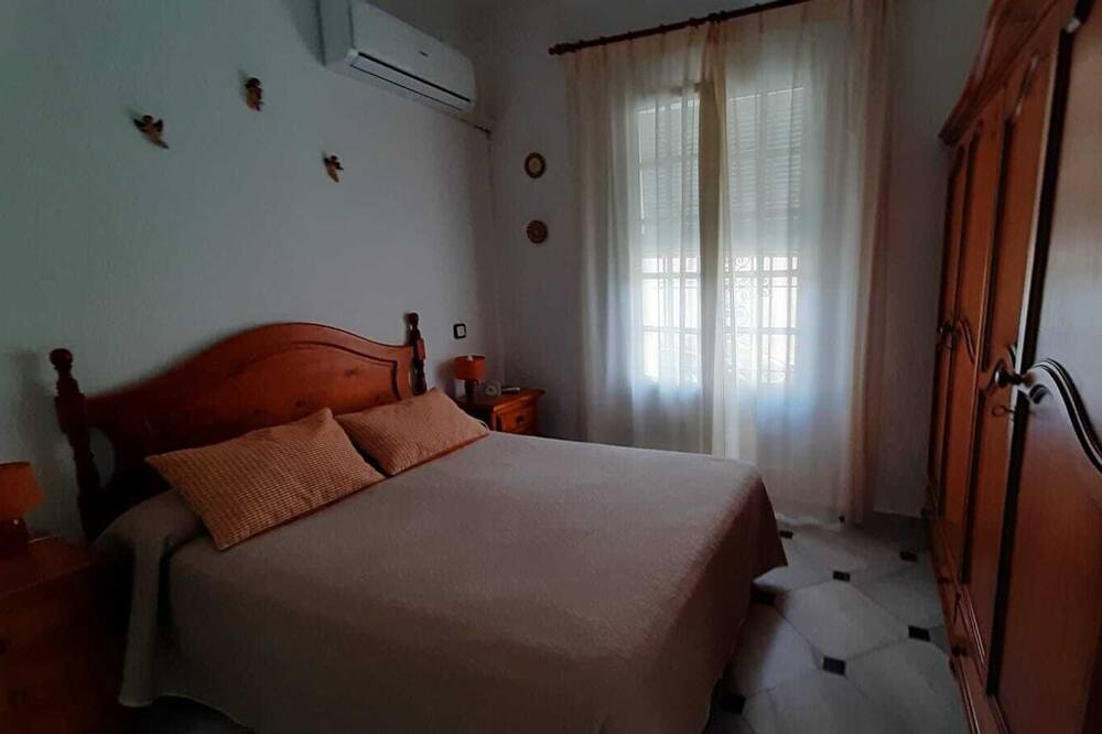 Photo of Bedroom in Coria del Rio