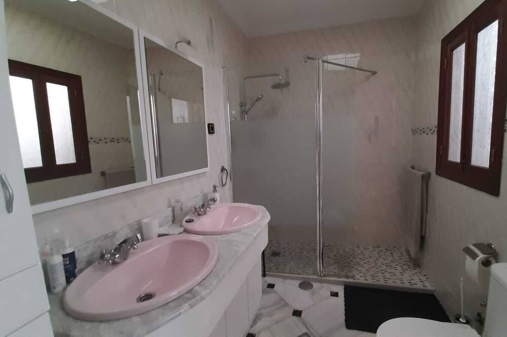 Photo of Bathroom in Coria del Rio