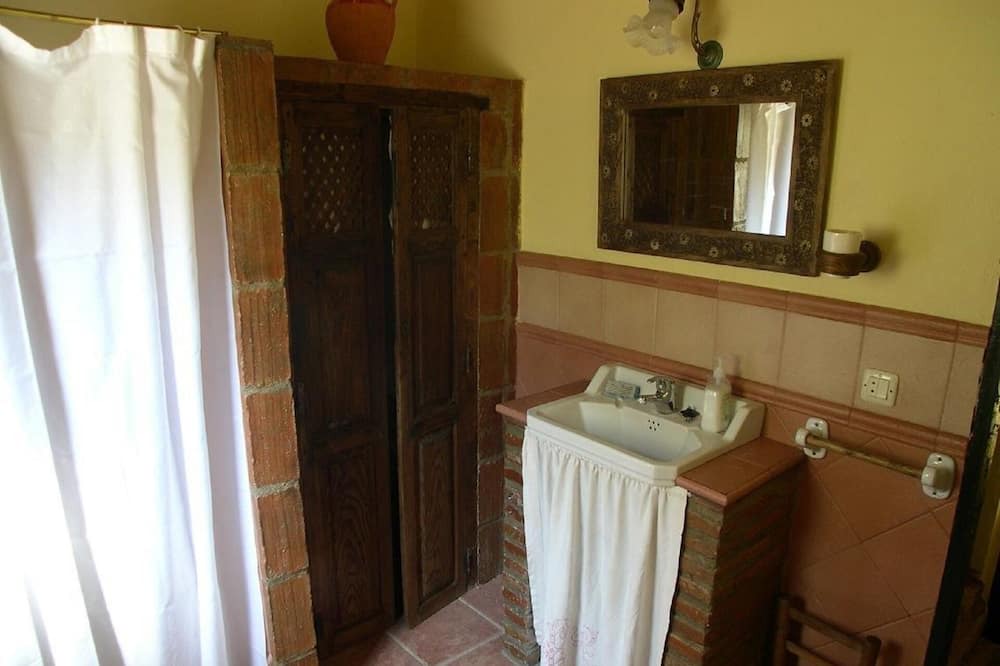 Photo of Bathroom in Montanchez