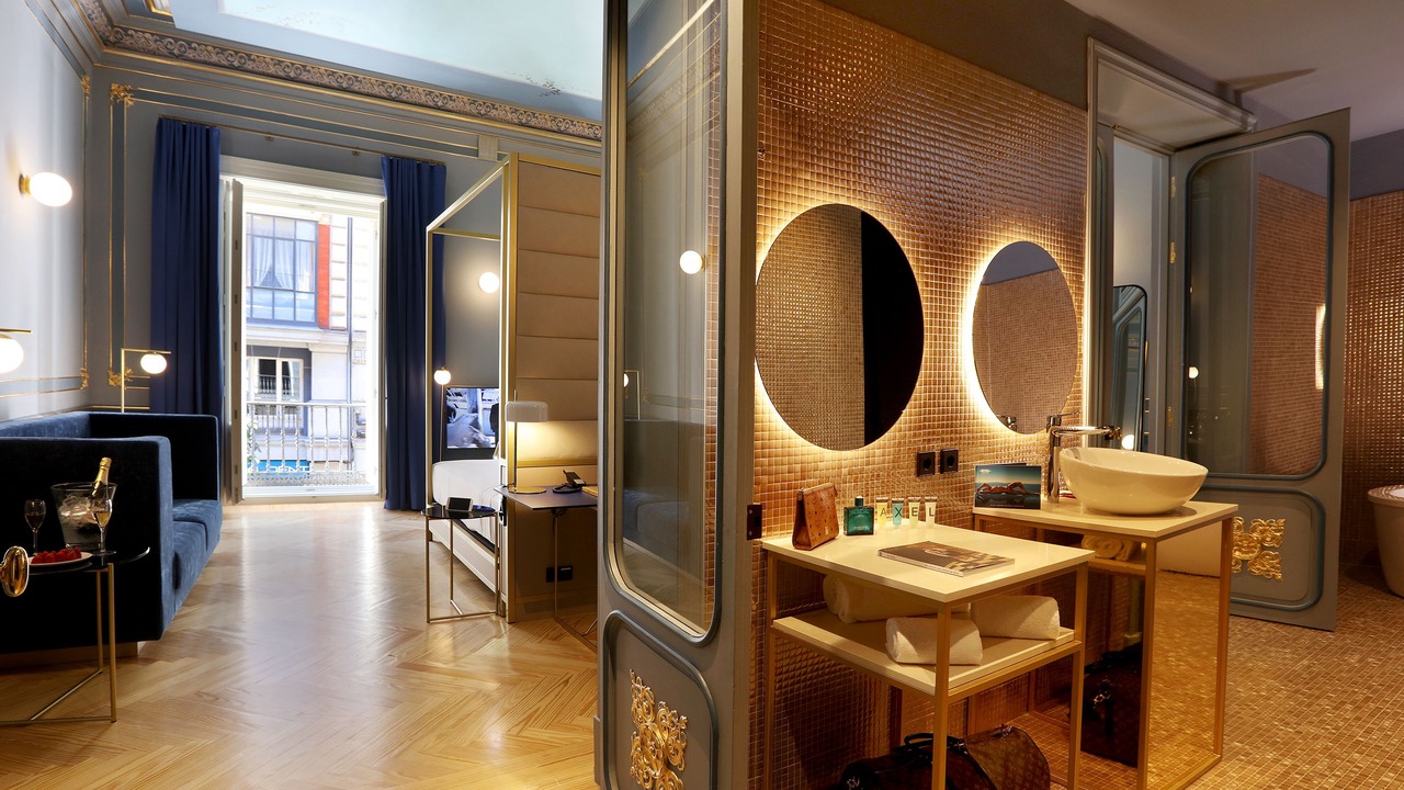 Photo of Bedroom in Literary Quarter