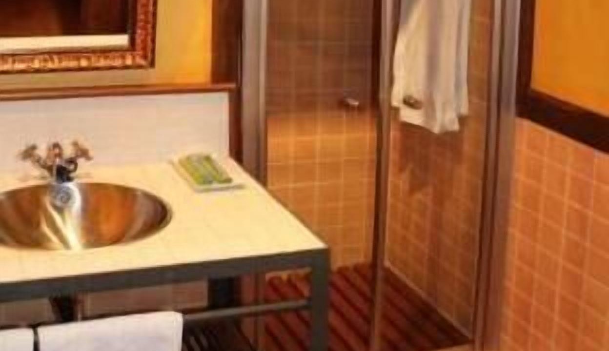 Photo of Bathroom in Arroyomolinos de la Vera