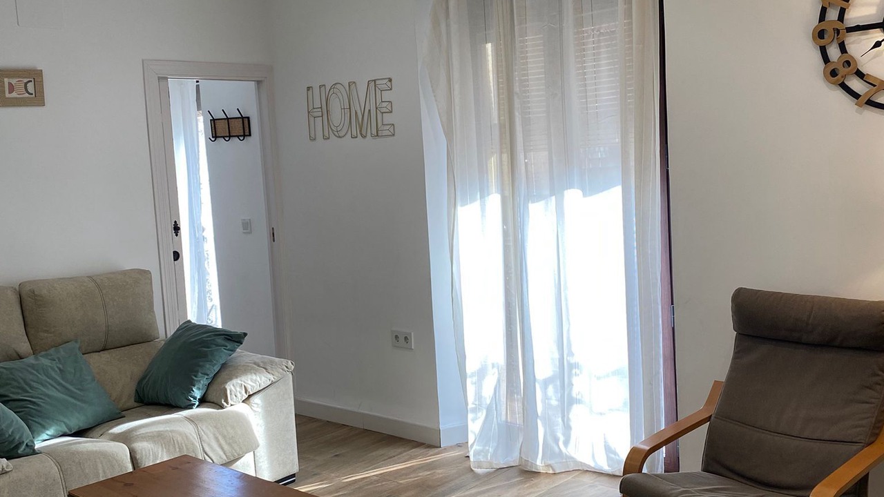 Photo of Livingroom in Central District