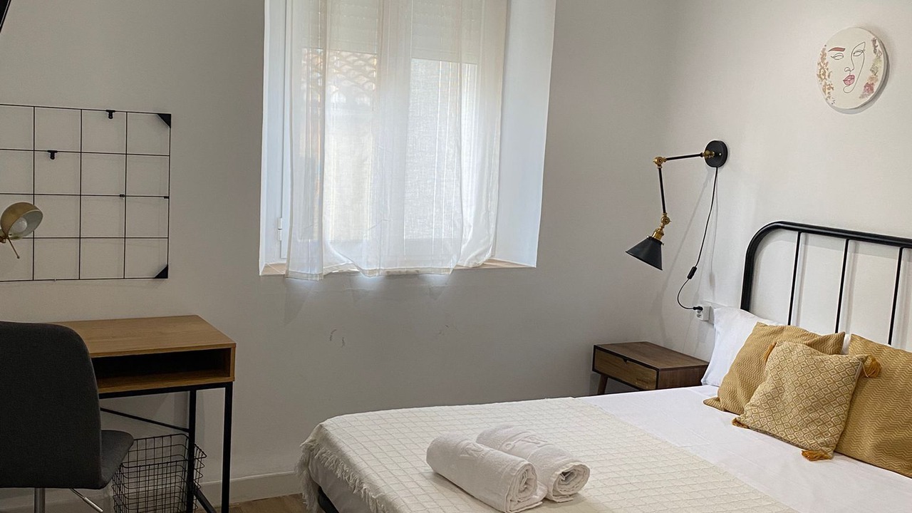 Photo of Bedroom in Central District