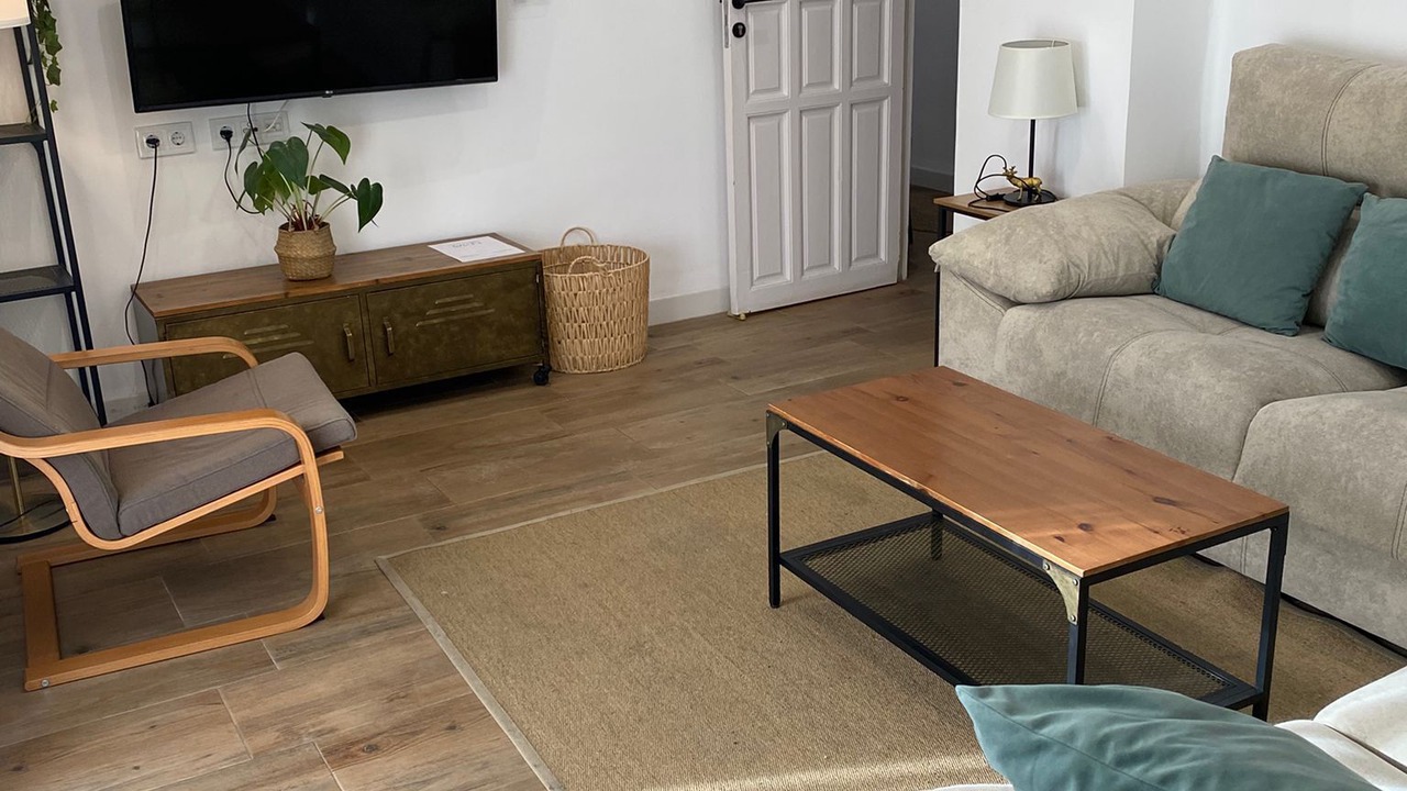 Photo of Livingroom in Central District