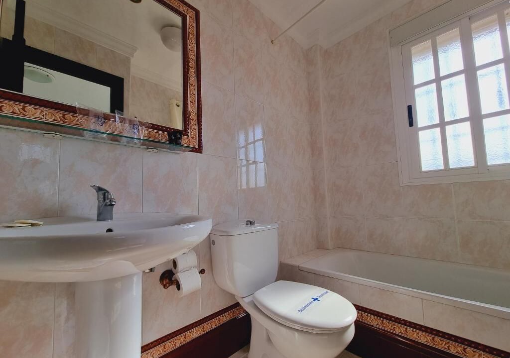 Photo of Bathroom in Sector O - Ostrero