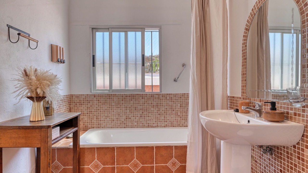 Photo of Bathroom in Arenas