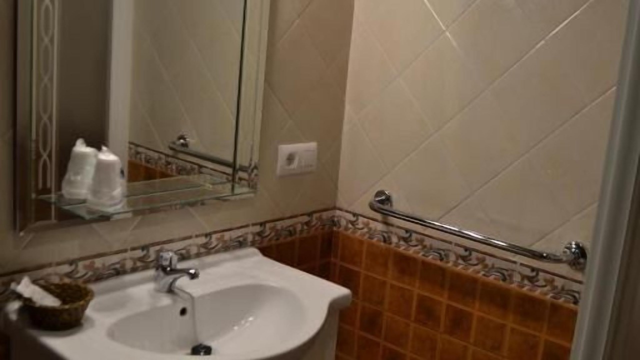Photo of Bathroom in Escacena del Campo