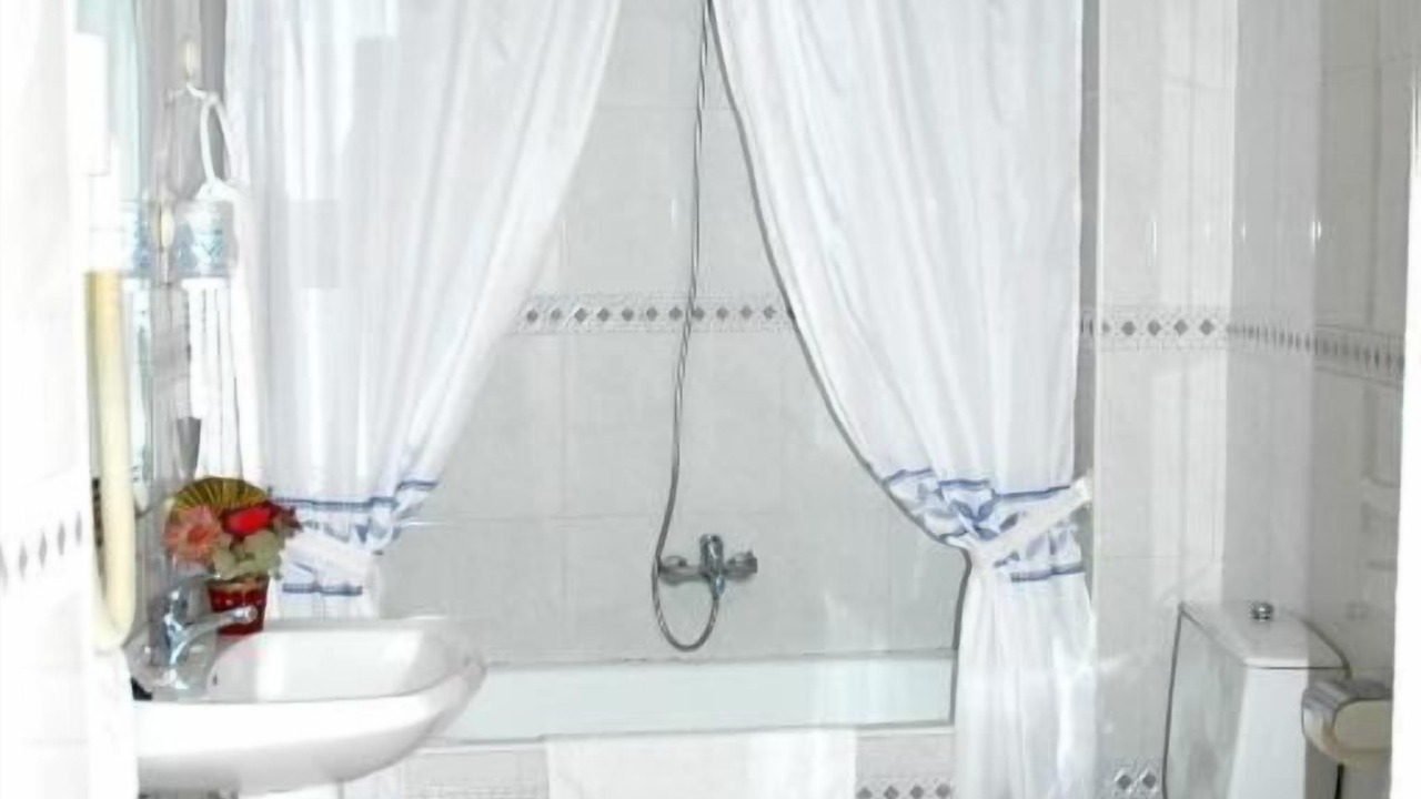 Photo of Bathroom in Andujar