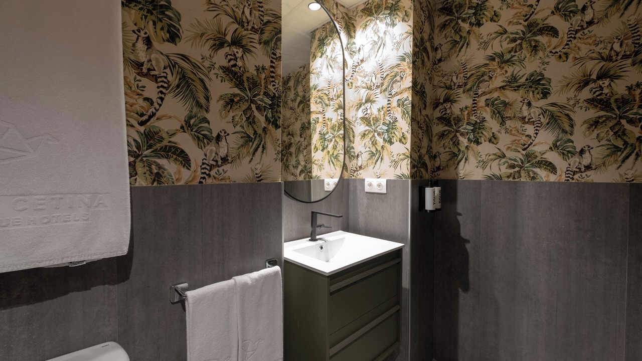 Photo of Bathroom in La Trinidad-San Juan y Todos los Santos