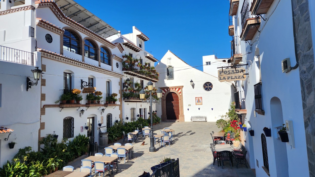 Photo of Buildings in Canillas de Albaida