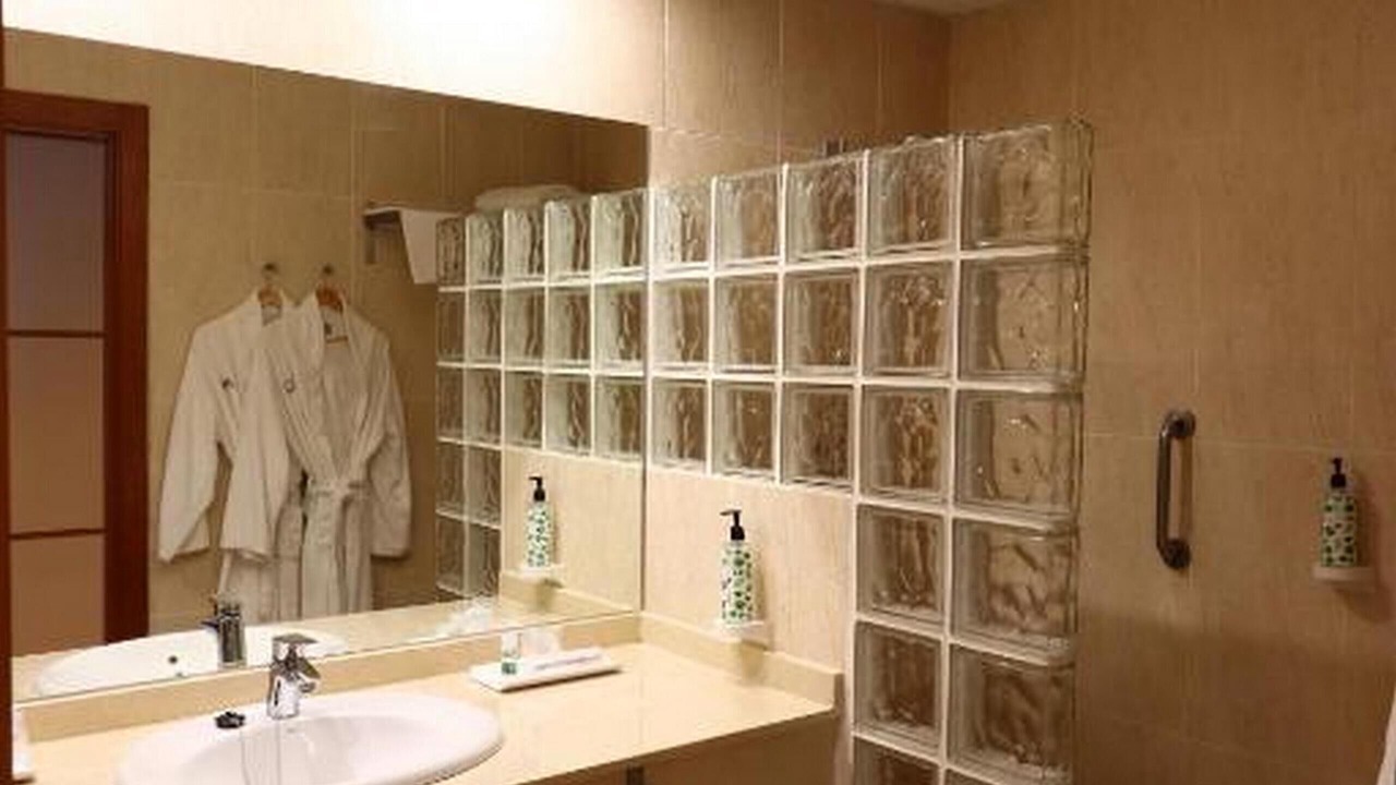 Photo of Bathroom in Alange