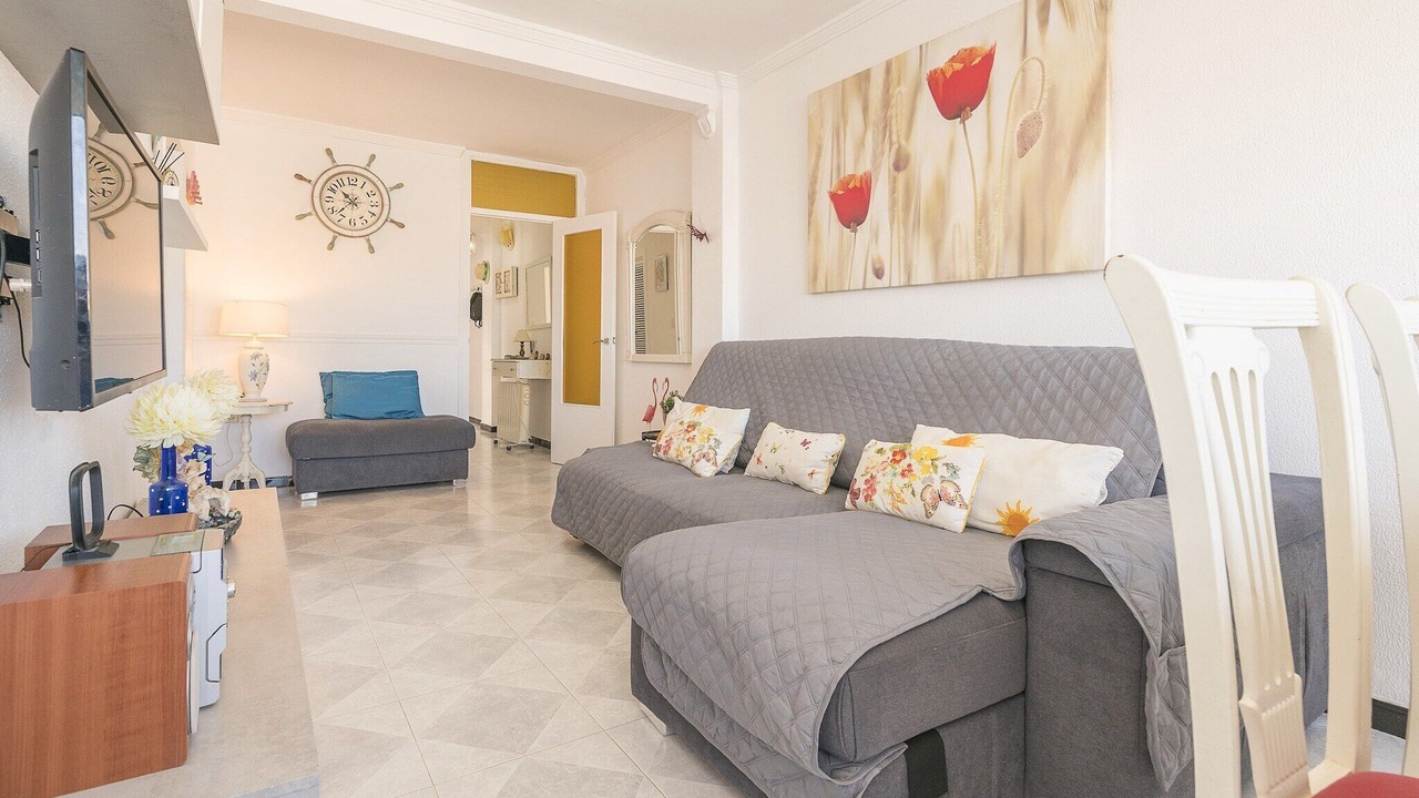 Photo of Livingroom in San Fernando