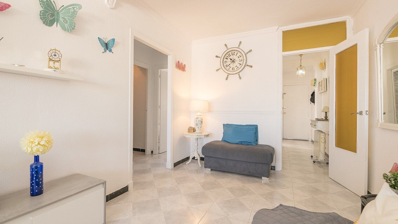 Photo of Livingroom in San Fernando