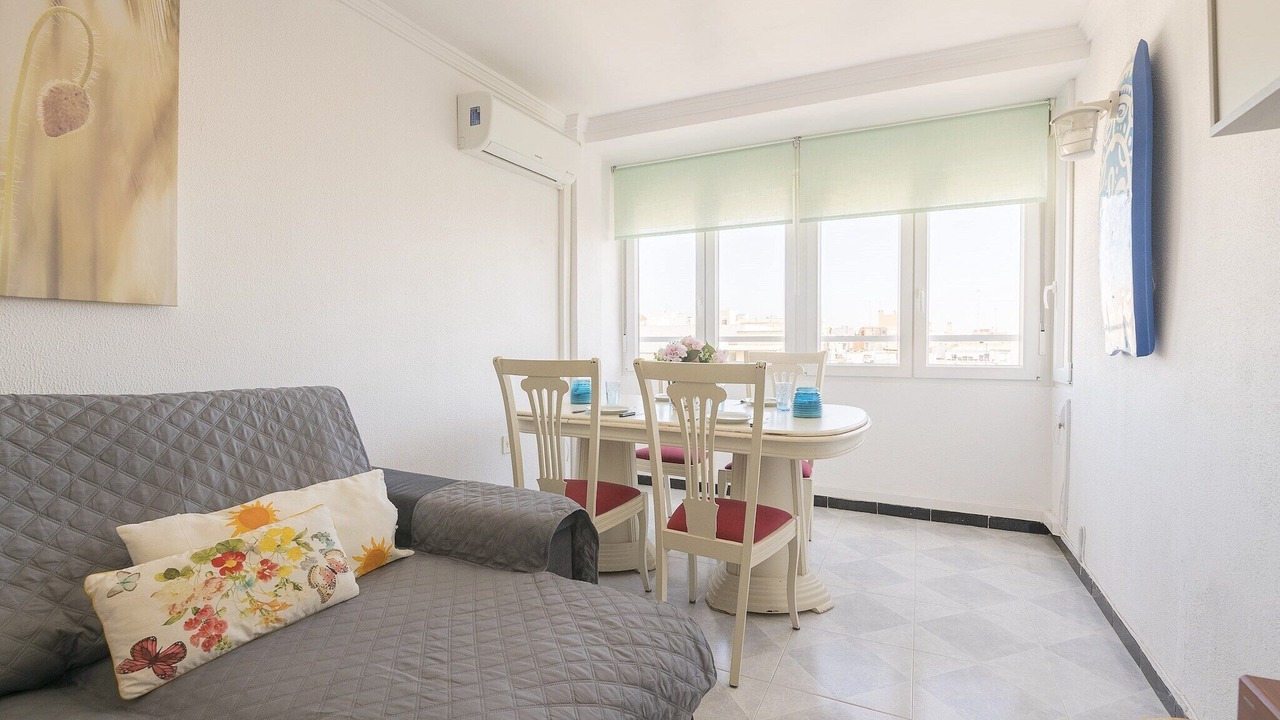 Photo of Livingroom in San Fernando