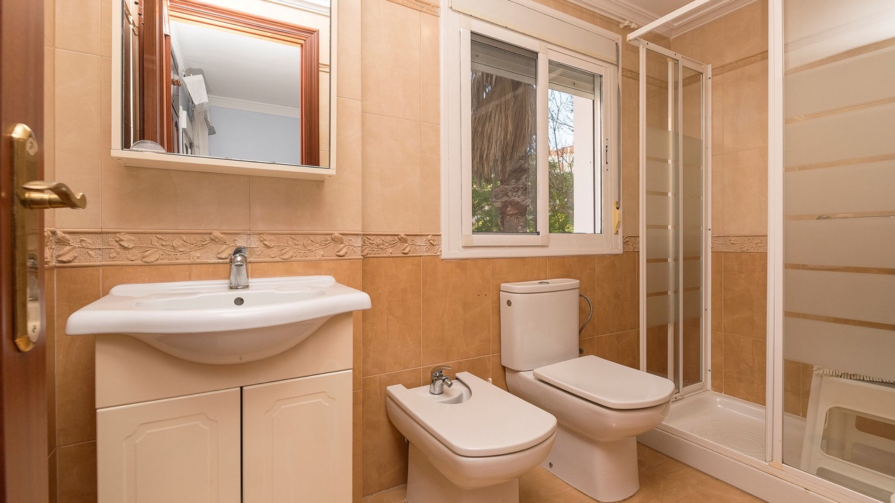 Photo of Bathroom in San Fernando