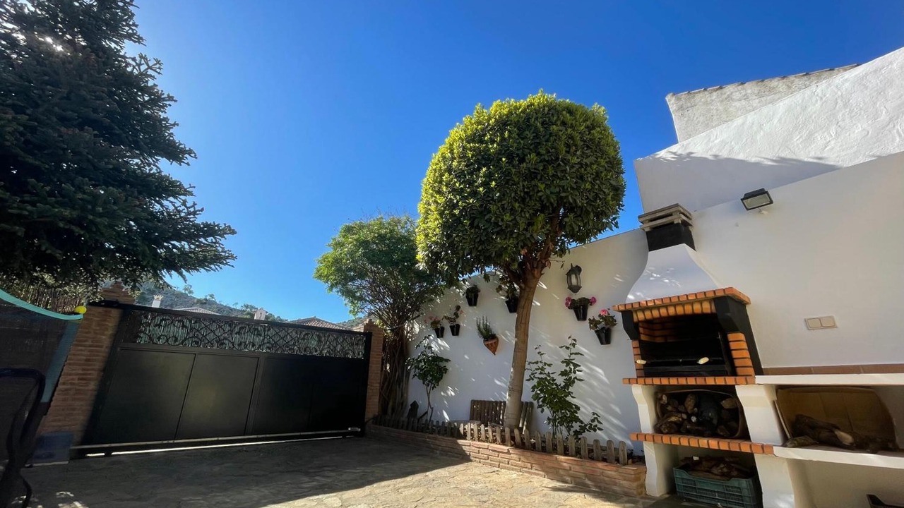 Photo of Outdoor in Cuevas del Becerro