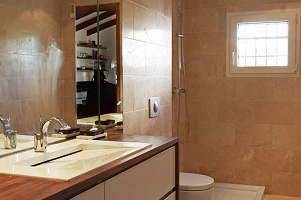 Photo of Bathroom in Sayalonga