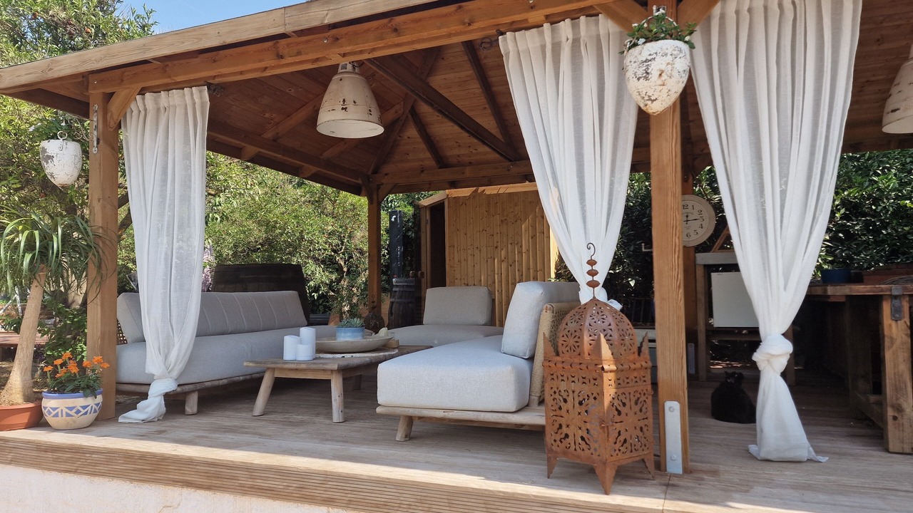 Photo of Outdoor in Melegis