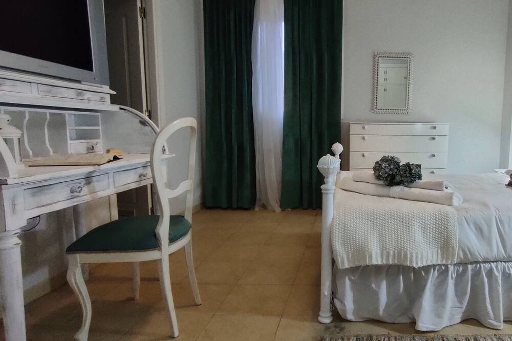 Photo of Bedroom in Espartinas